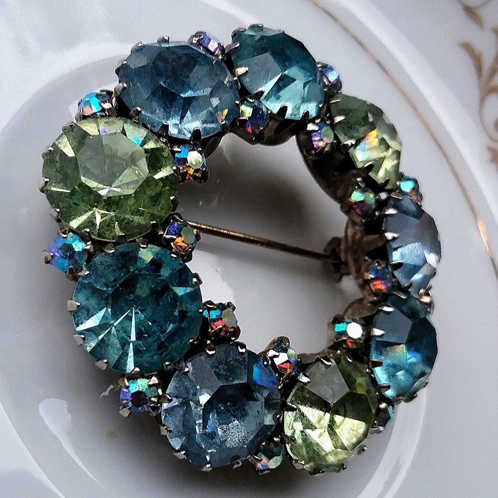 Vintage Estate Brooch- Silver & pale blue/green